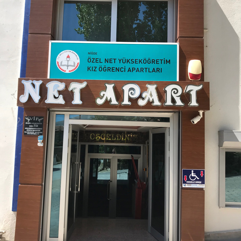 Rezidans Girişi ve Güvenlik Alanı